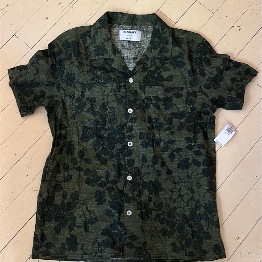 OLD NAVY L 10-12 printed button down shirt bnwt